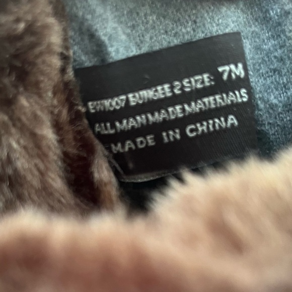 KHOMBU Women's dark  Brown Winter Boots size 7 BRAND NEW. - Picture 5 of 5